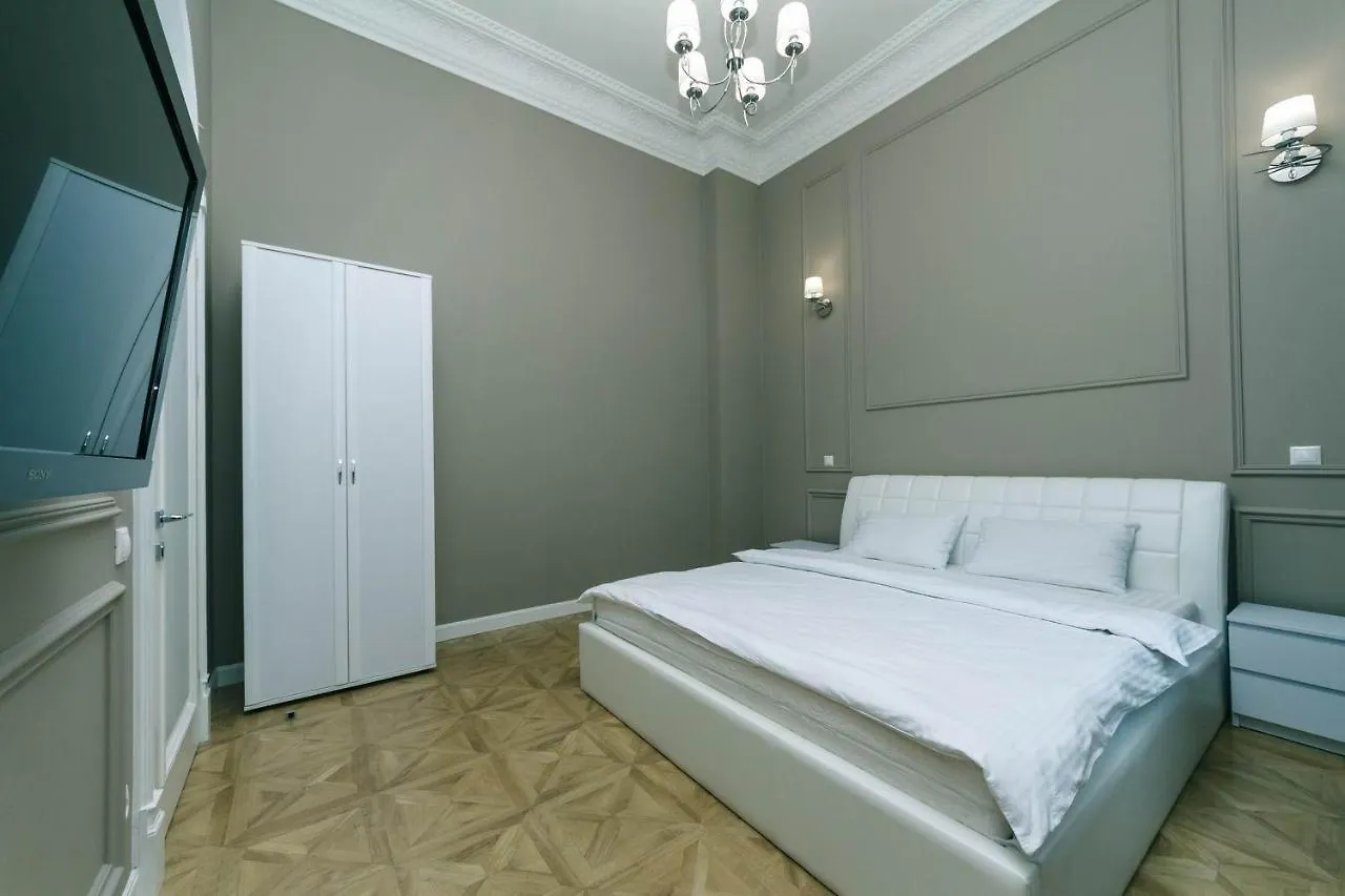 Luxury Beatiful Apartment On Pyshkinska Street Kyiv