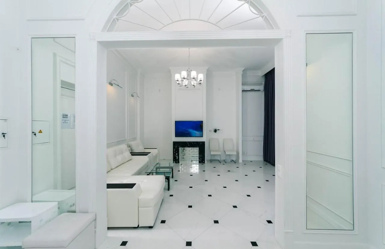קייב Luxury Beatiful Apartment On Pyshkinska Street